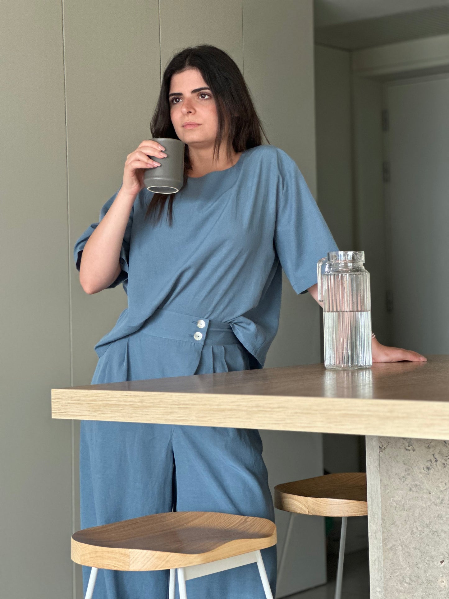 Blusa de Manga Curta Sementa | Cor Azul-Acinzentado