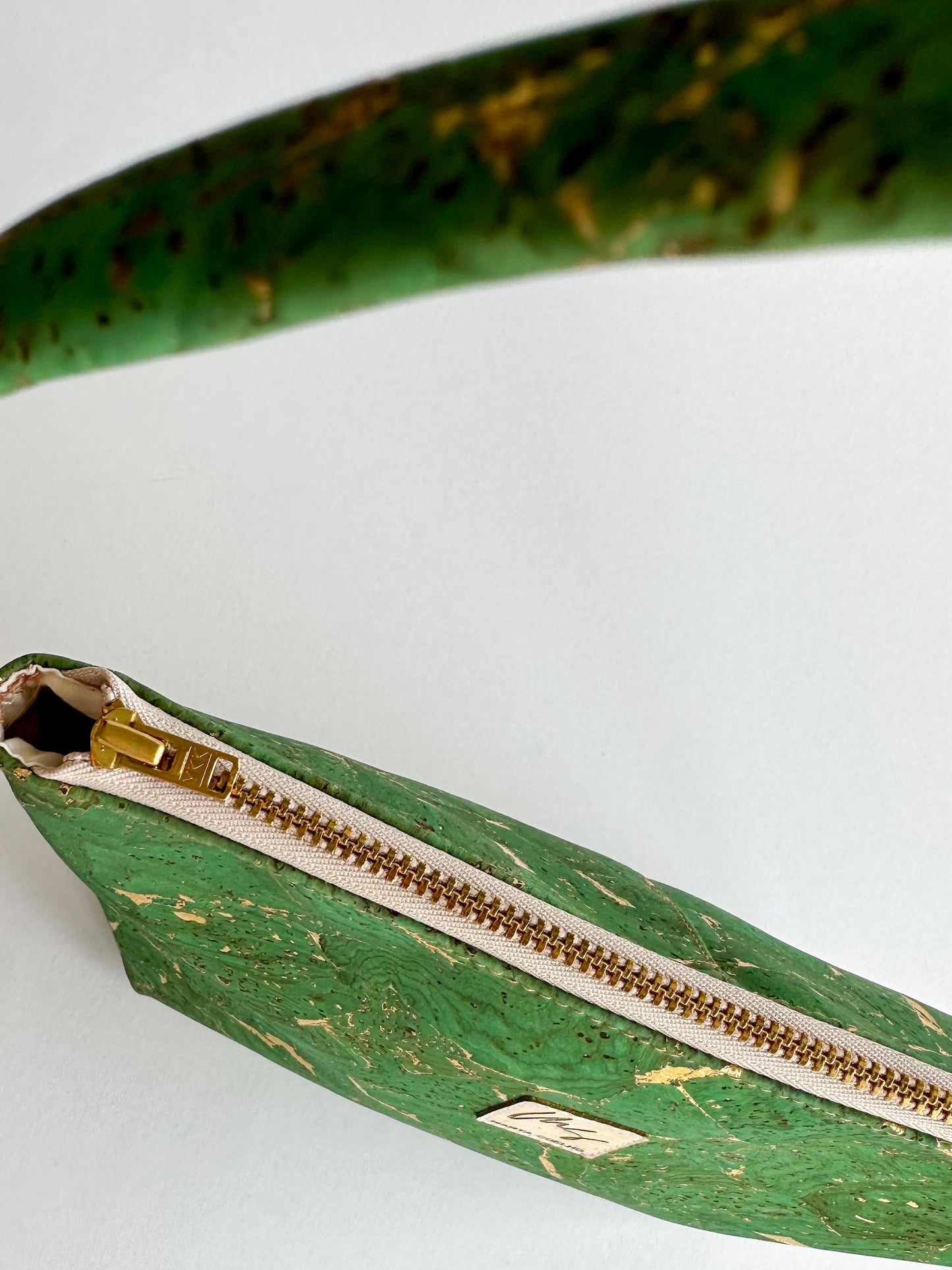 MICRO Fragments Gold in Apple Juice | Sustainable Bag