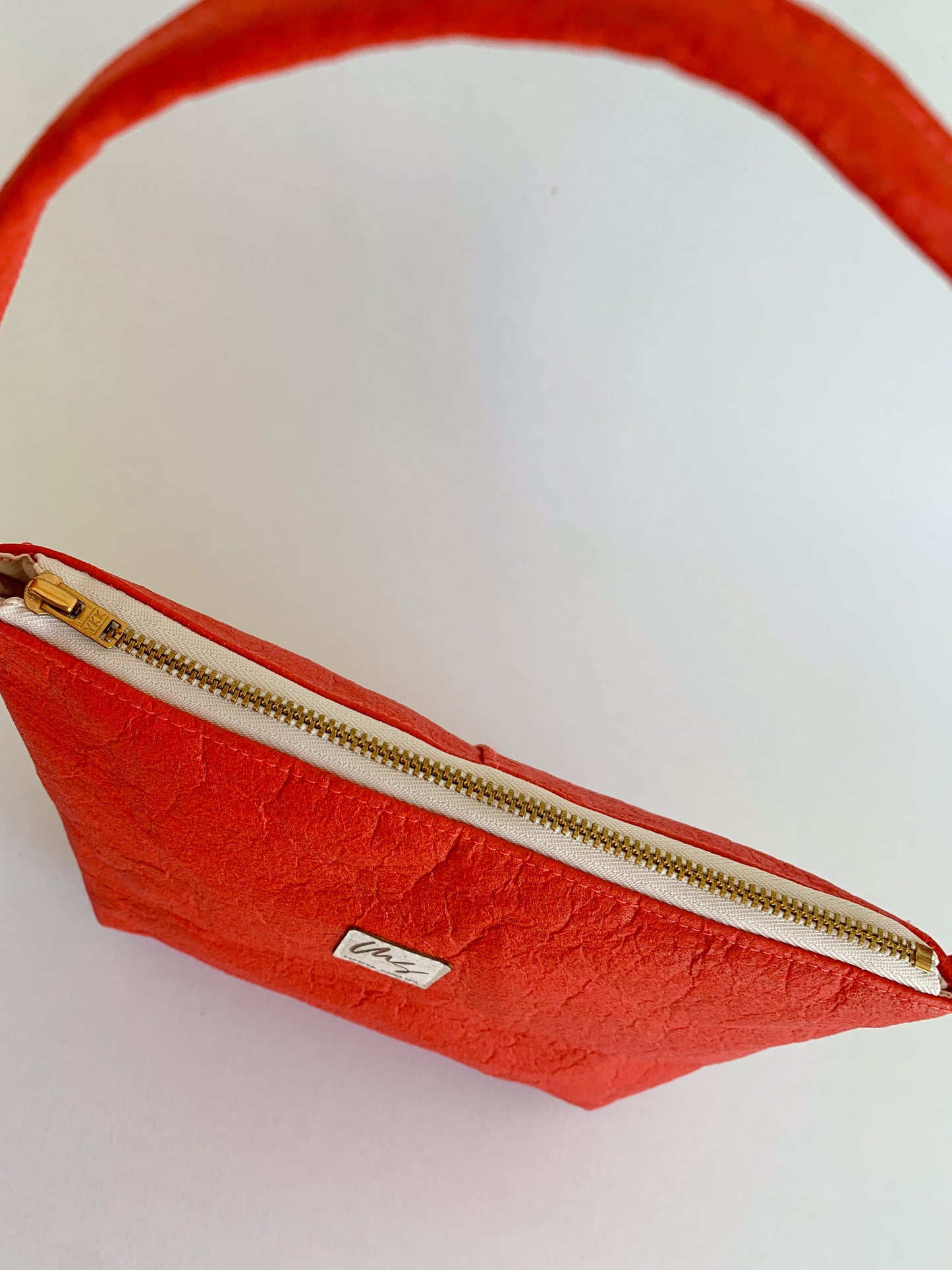 MICRO Iconic Red | Sustainable Bag